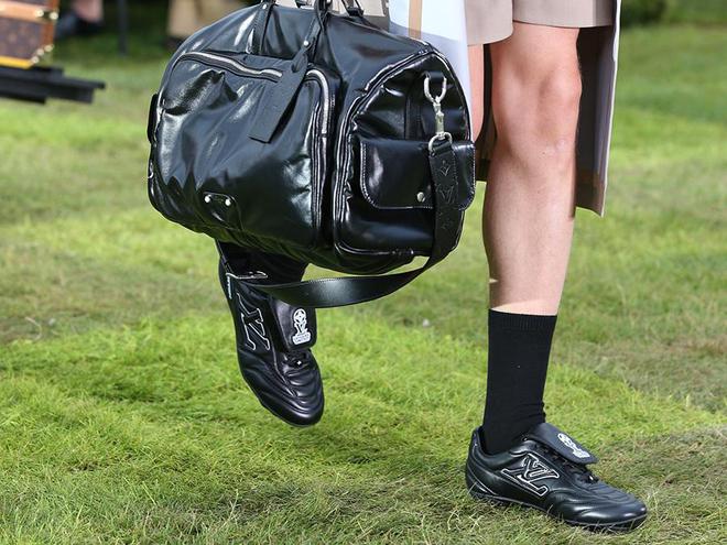 动鞋即将上市、adidas 带来亚马尔首款签名足球鞋千亿球友会每周鞋报：LV F