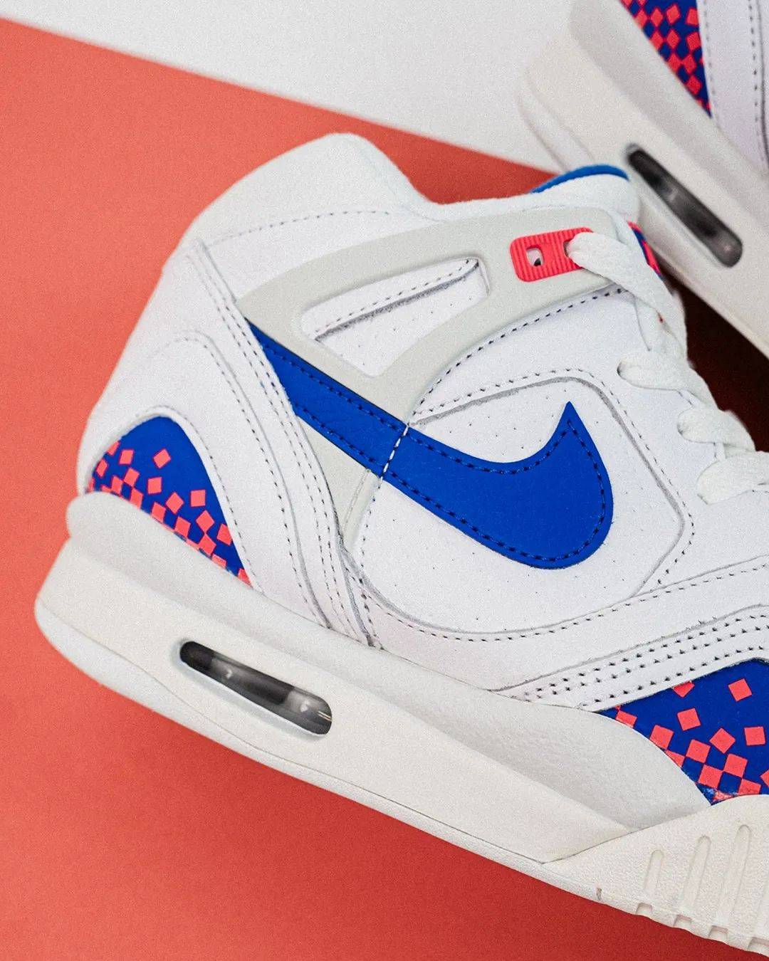 的 Nike 经典鞋型！元年配色回归！阔