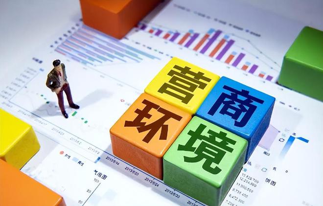 卖爆了！线上打折多赚钱反而变难港股运动鞋服四巨头：安踏李宁