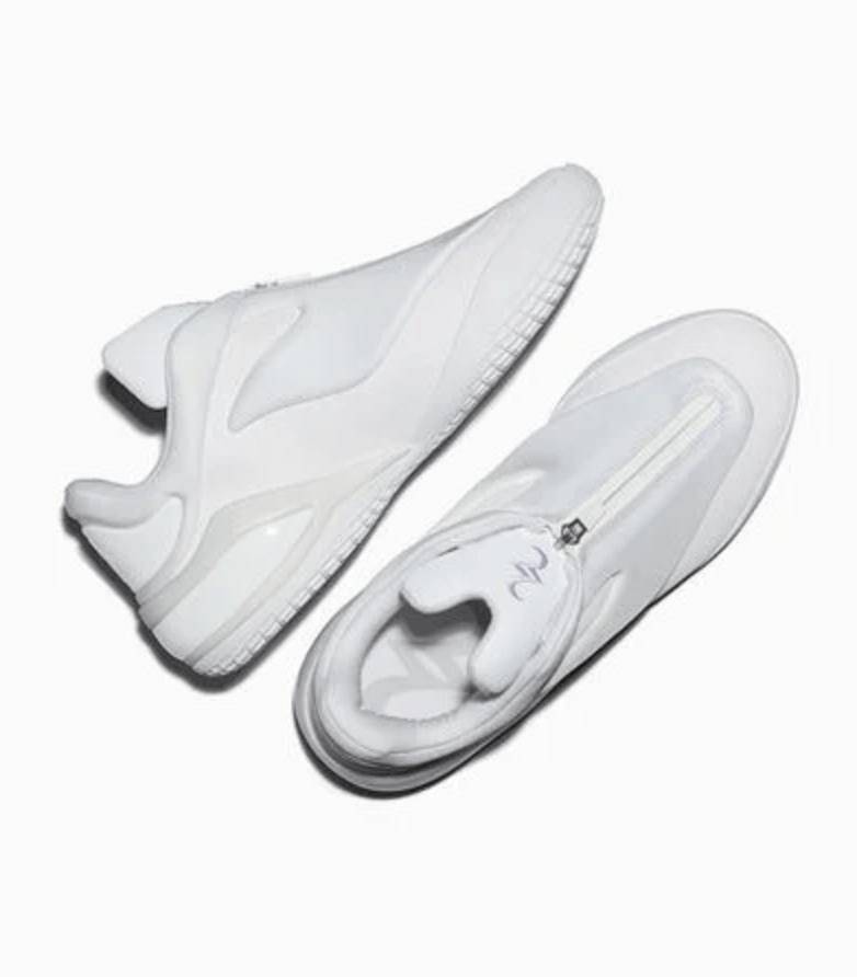 行热潮能延续至2026吗？国际鞋履｜低帮运动鞋的流(图11)